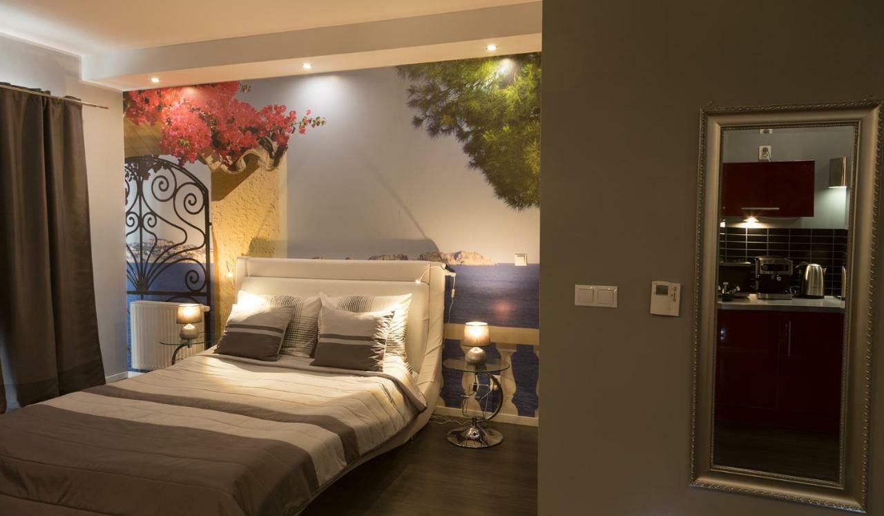 Apartament Onyx พอซนาน ภายนอก รูปภาพ